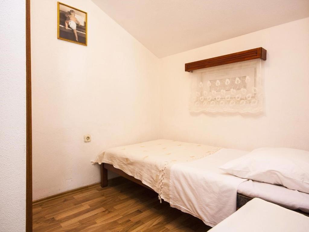 Apartments Skarpa 1601 Рогозница Экстерьер фото