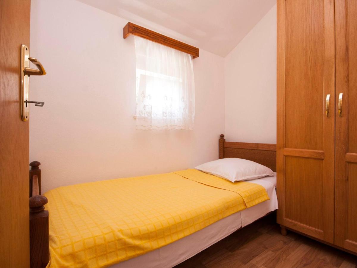 Apartments Skarpa 1601 Рогозница Экстерьер фото